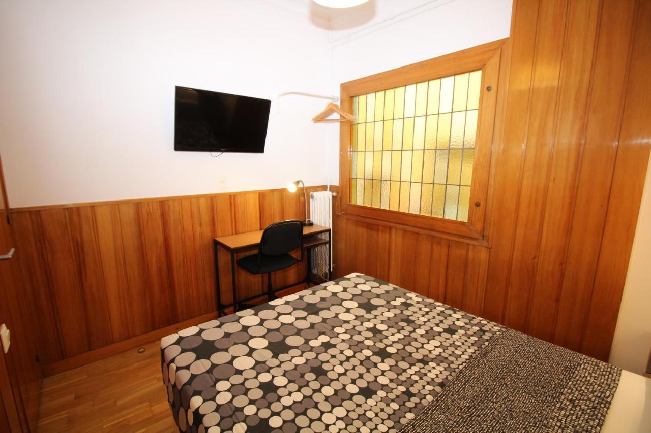 Nuevo Balmes Habitaciones Barcelona Exterior foto